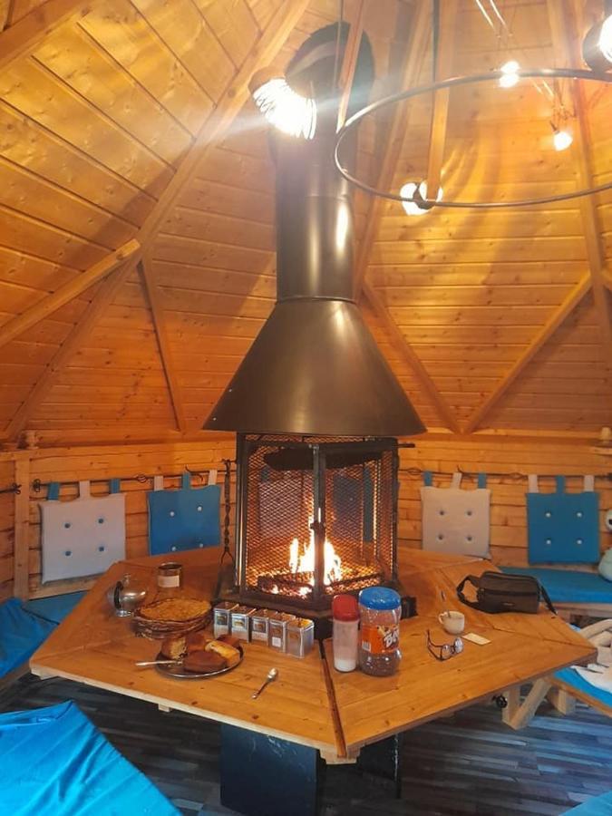 Village Privatise De Cabanes Insolites D'Ananda Ma Saint-Aubin-de-Lanquais Εξωτερικό φωτογραφία